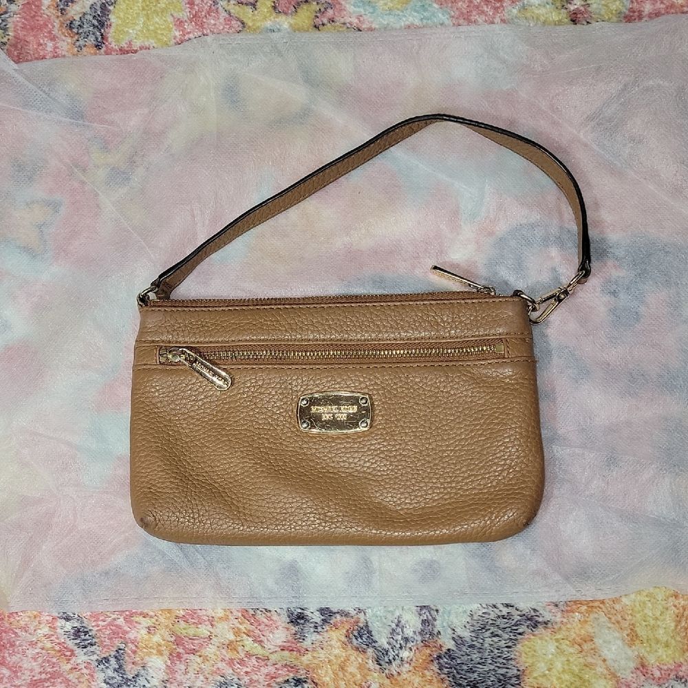 Michael Kors Large Jet Set Acorn Pebbled Leather Wallet Wristlet w Gold Hardware
